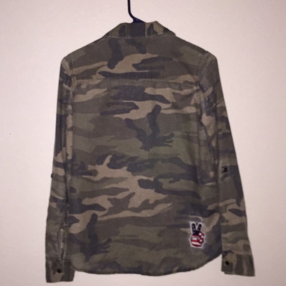 A camo flannel - Picture 3 of 4